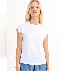 MOLLY BRACKEN Wynn Knitted Tee with lattice trim in White. Size XS NWT